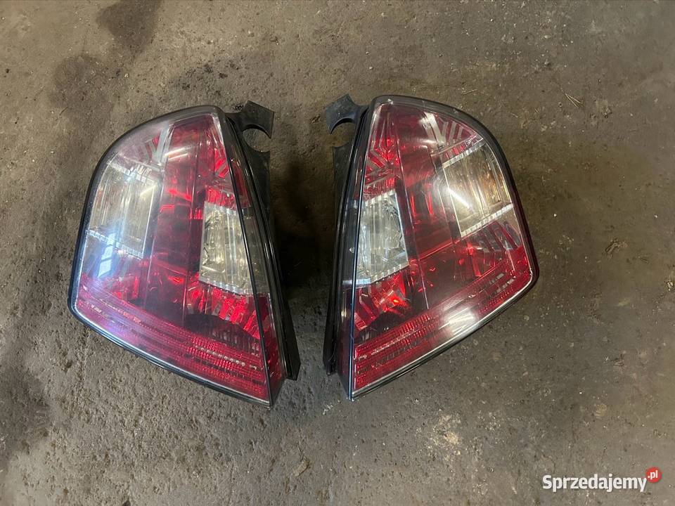 Lampa prawy lewy tył fiat stilo 3d osobowe Kęty