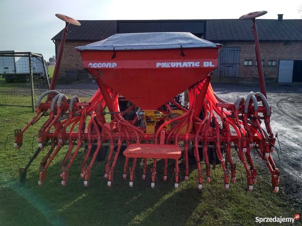 Siewnik Accord Wróblew