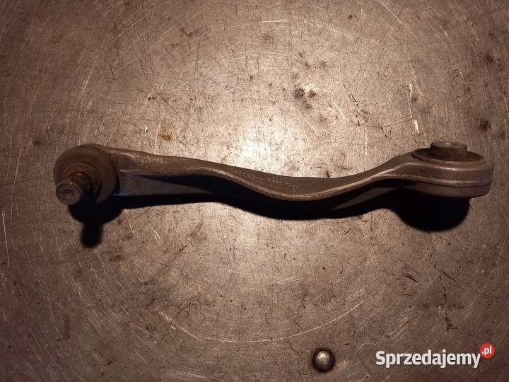 Wahacz przedniego zawieszenia górny 8E0407510A Zawieszenie i układ kierowniczy Łódź