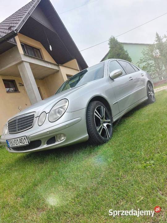 Mercedes Benz W211 2003r