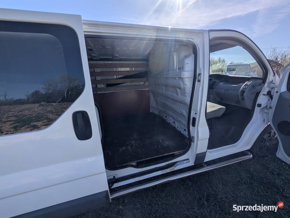 Opel Vivaro 20 CDTI LONG L2 dużym serwisie FV mazowieckie Góra Kalwaria