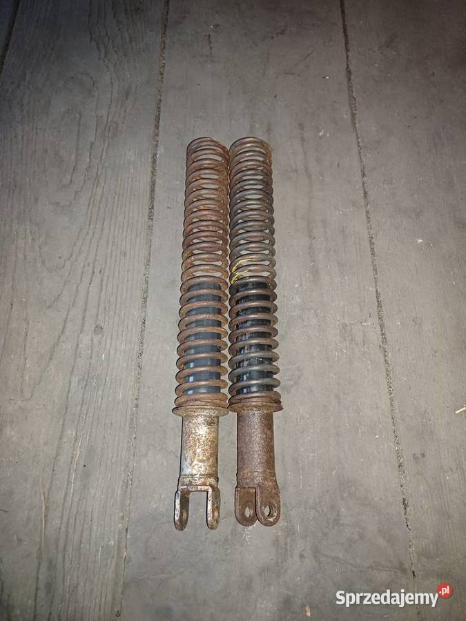 Pozostałości przednich amortyzatorów shl m17