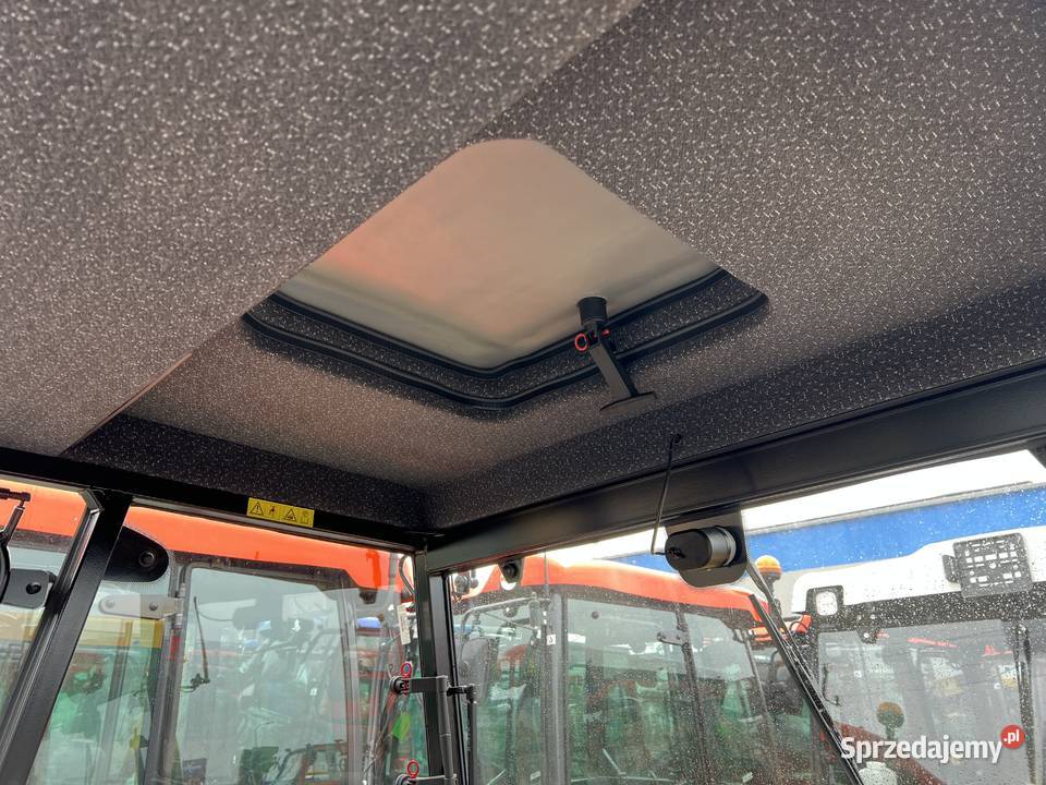 Kabina Ursus C360 C360 C330 C330 T25 błotniki Kabina i karoseria Części i osprzęt rolniczy Białobrzegi sprzedam