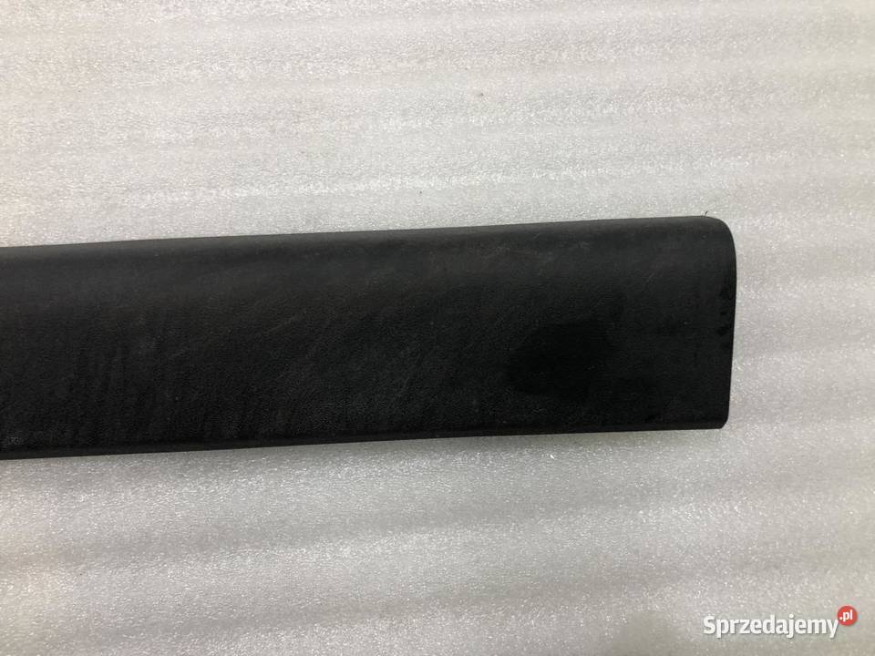 AUDI TT 8J LISTWA PROGOWA PRAWA 8J0853906B osobowe