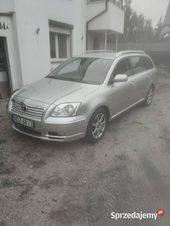 Toyota Avensis 1, 6 benzyna