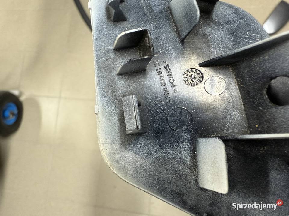 MERCEDES W204 AMG 1114 LIFT zaślepka zderzak Kolbuszowa Dolna sprzedam