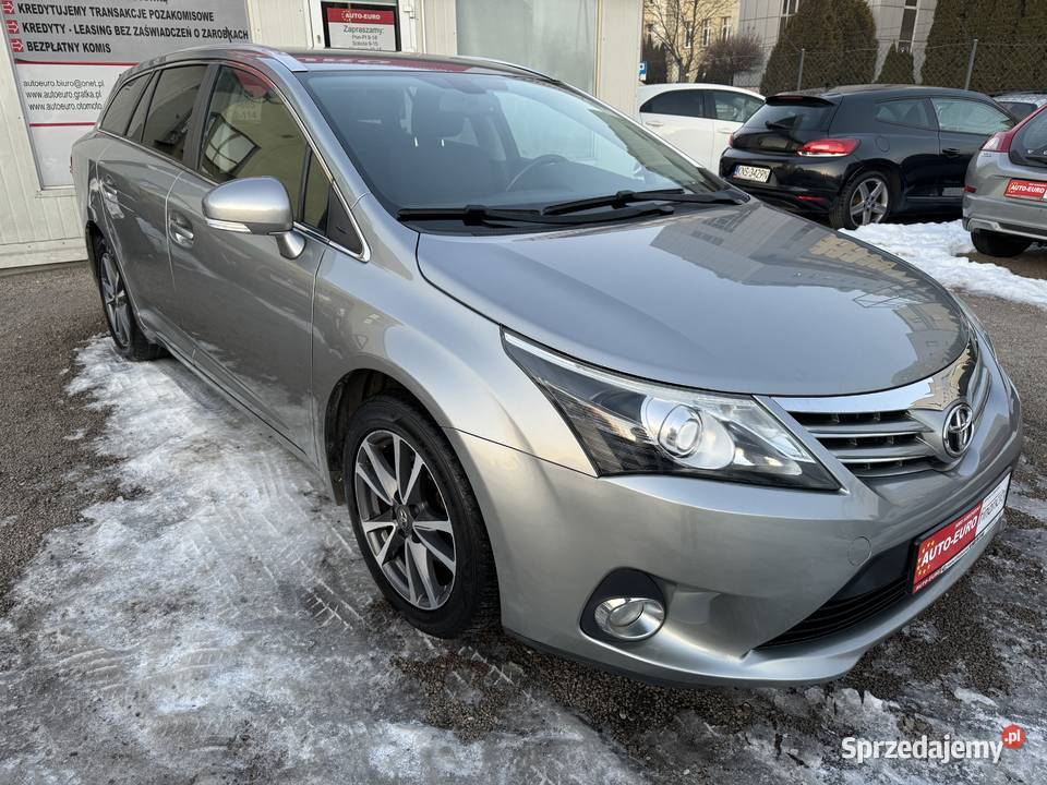 Toyota Avensis 16 132 BEZWYPADKOWY KŚ SERW nieuszkodzony Kraków