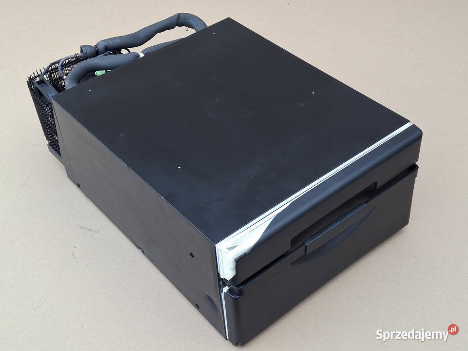 RENAULT MAGNUM DXI LODÓWKA NOWA 35 L ORYGINAŁ lubuskie Bieleń