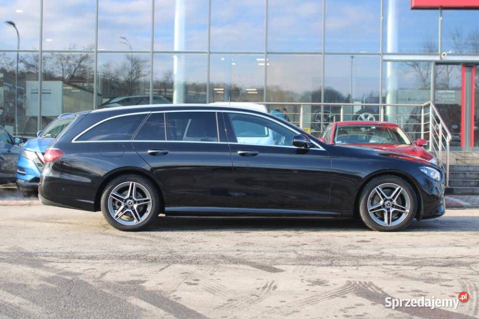 MercedesBenz Klasa E 2021r Hak Multibeam Temp Kraków