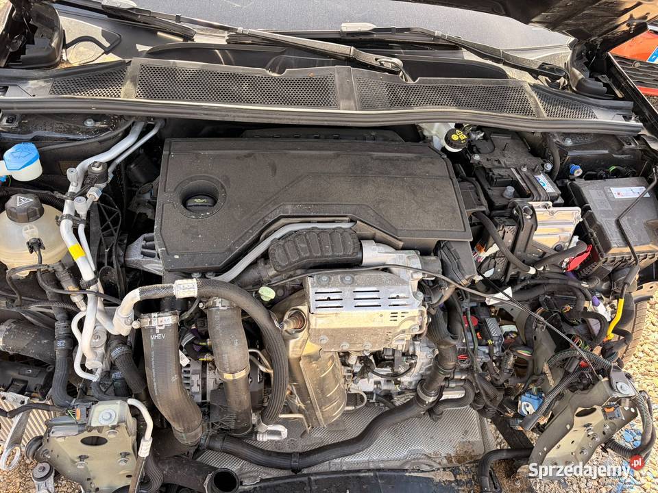 PEUGEOT 308 III 12 PureTech 136 Hybride GT HE480 czarny Wrocław sprzedam