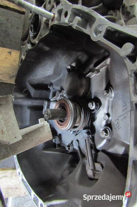 SKRZYNIA BIEGÓW DUSTER II 16 B JR5065 320106830R osobowe sprzedam