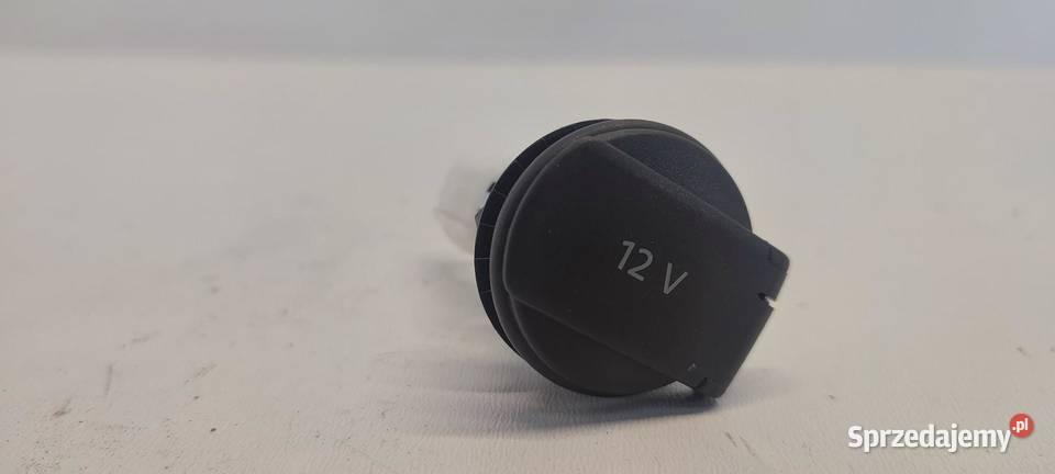 SKODA KAROQ GNIAZDO ZAPALNICZKI Rozdzielacze gniazda zapalniczki