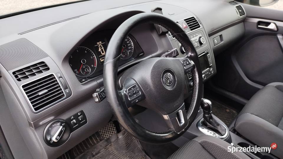 Vw Touran 20 TDI 140 Automat Rok produkcji 2012 Bytów