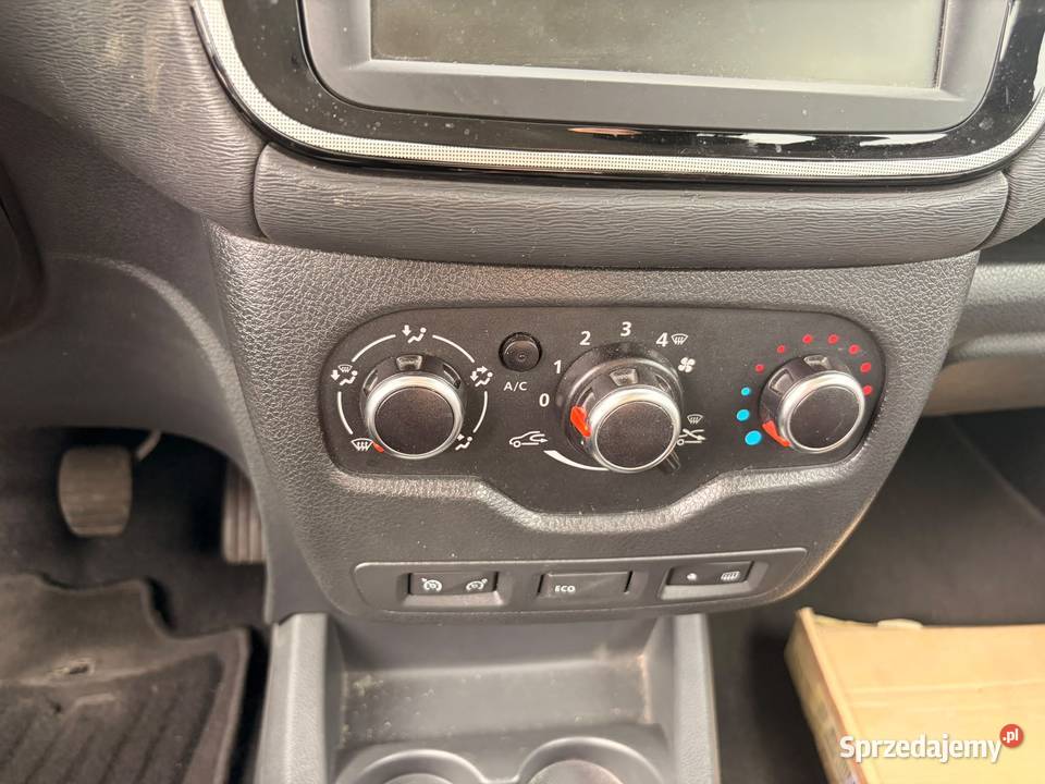 DACIA Lodgy 12 TCe 130 Techroad 7 miejsc benzyna