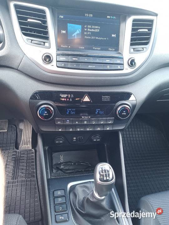 Hyundai Tucson 2017 20 174 Bogate wyposażenie Rok produkcji 2017