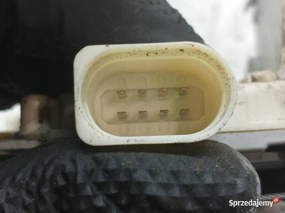 ZAMEK DRZWI TYŁ LEWY SEDAN 4F0839015 Audi A6 III świętokrzyskie