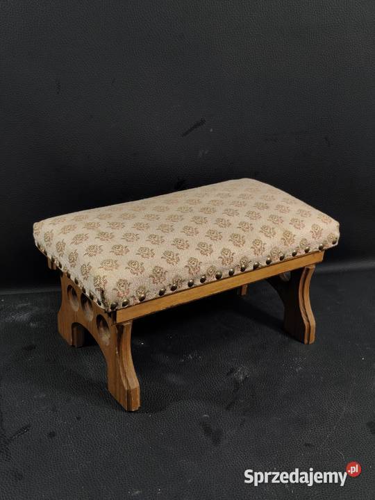 Stylowy drewniany podnóżek zydelek vintage Poddębice