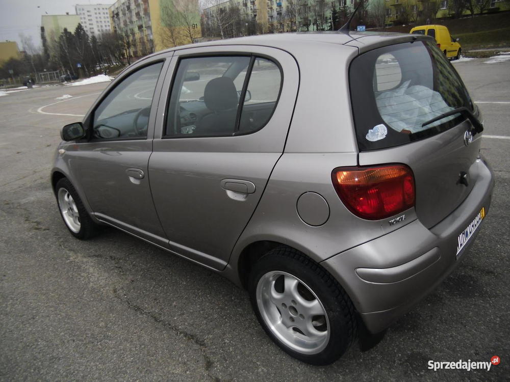 Toyota Yaris 2004 14 D4D DIESEL 5 DRZWI szary Yaris Kielce