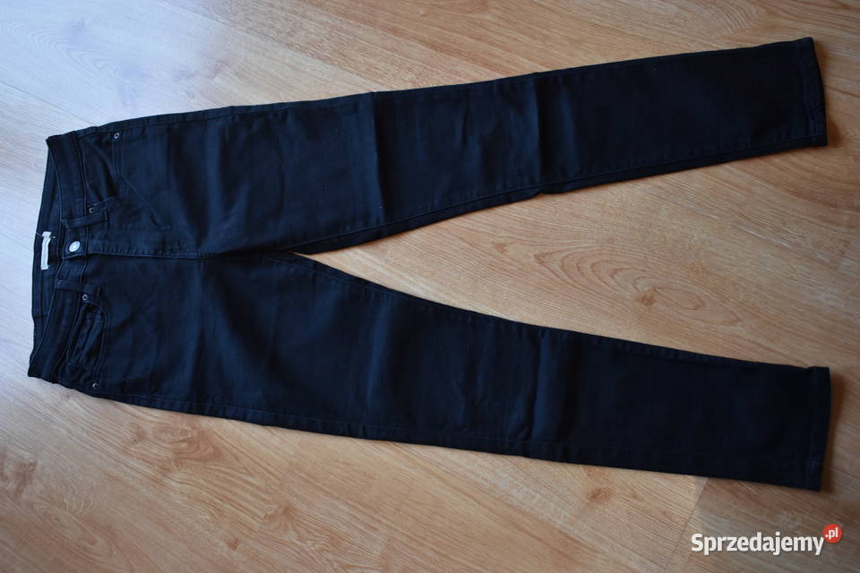 Eleganckie Czarne Spodnie Levis rozmiar XS Stargard