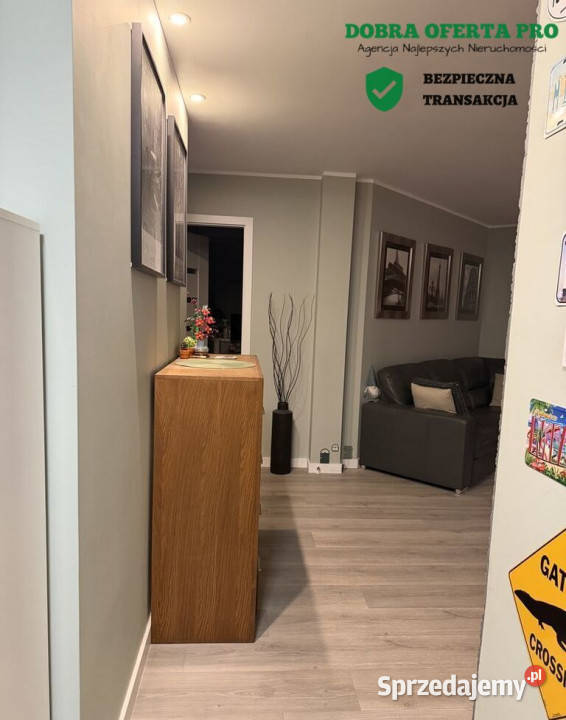 4 POKOJE 866 M 2 MIEJSCA W HALI garaż Sprzedaż Nieruchomości pomorskie