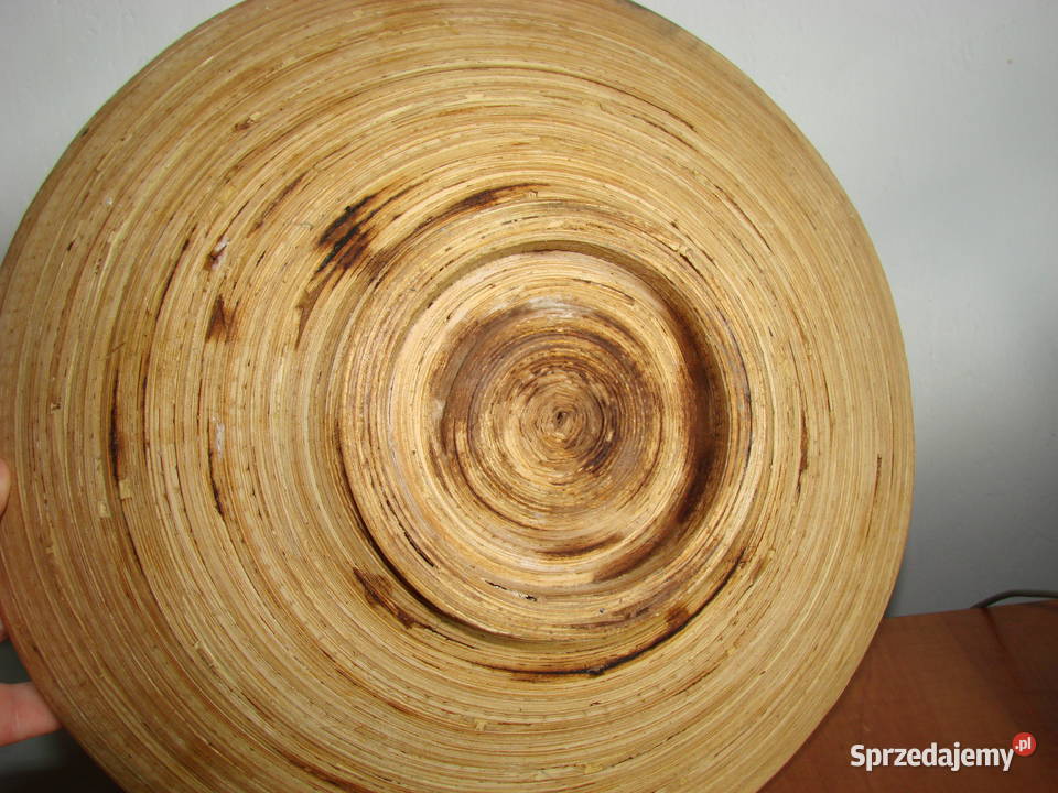duża drewniana misa