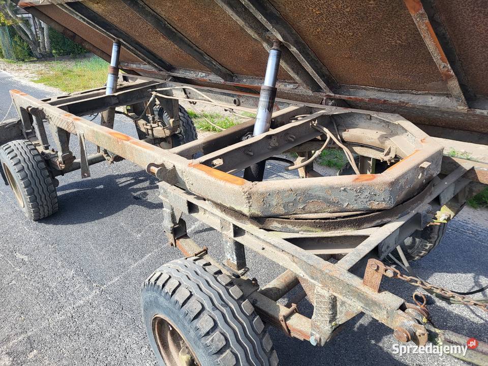 Przyczepa rolnicza wywrotka Sanok D 45 Autosan D nieuszkodzony