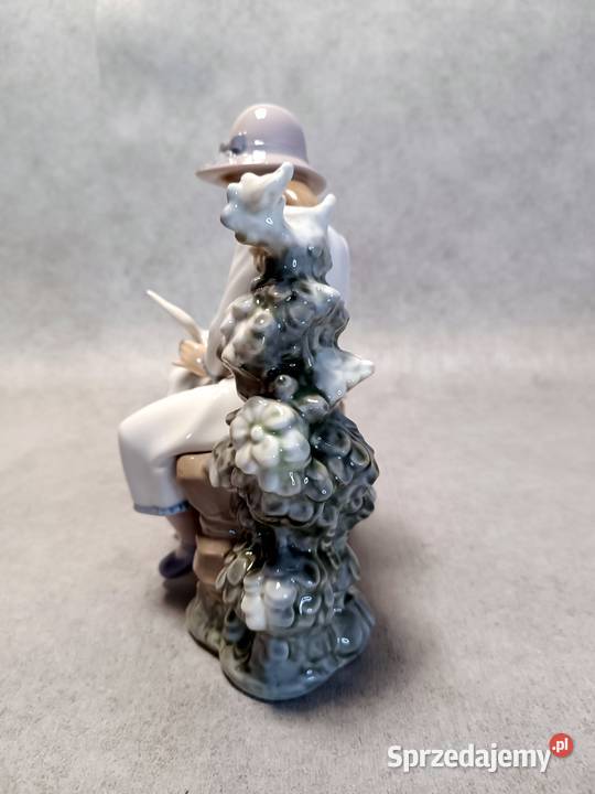 LLADRO NAO 383G Dziewczynka z gołębicą Hiszpania Gdańsk