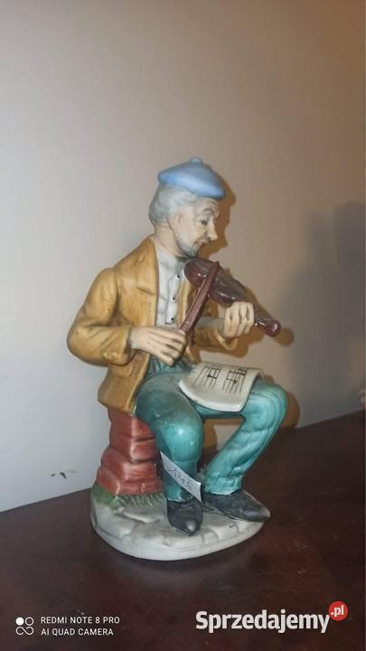 Figurka grajka skrzypce z nutami Piękna figurka