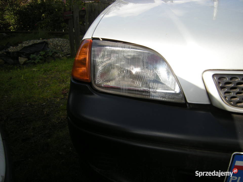Suzuki Swift 10 2001r benzyna 80 bezwypadkowy 80000km Kraków sprzedam