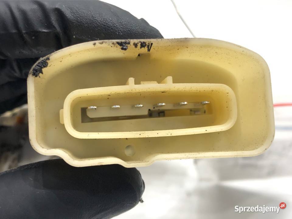 ZAMEK DRZWI LEWY PRZÓD TOYOTA YARIS VERSO