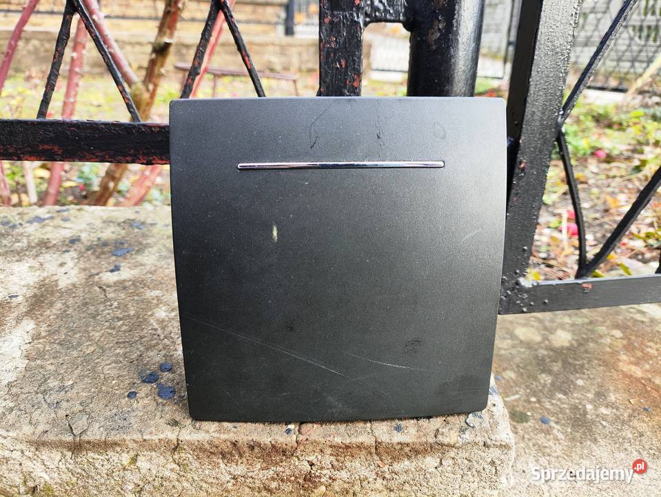 Popielniczka tylna schowek Skoda Yeti Wysyłka Popielniczki Części samochodowe Niegowonice