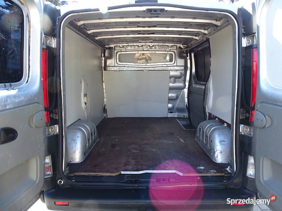 Renault Trafik 20 DCI 115 KONI L1 H1 Klima srebrny Renault Poznań sprzedam
