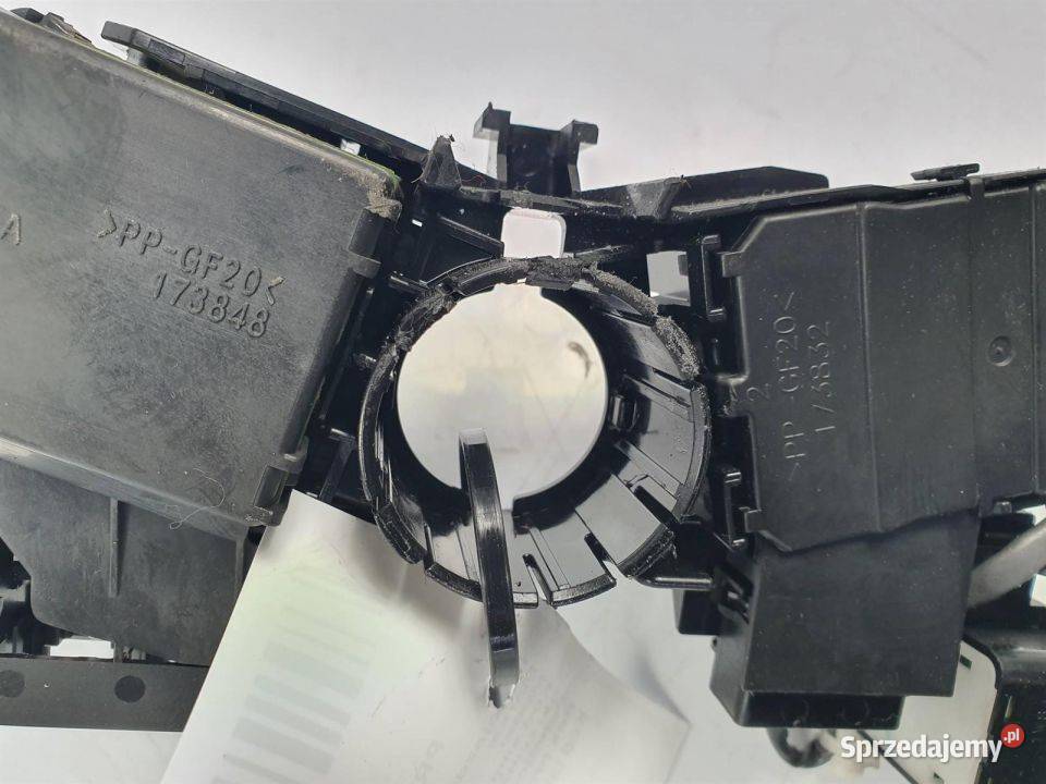 PRZEŁĄCZNIK ZESPOLONY TOYOTA LAND CRUISER 200 osobowe