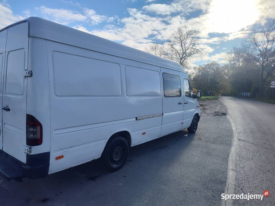 Sprzedam Mercedes sprinter 2005 6scio osobowy biały Strzelin