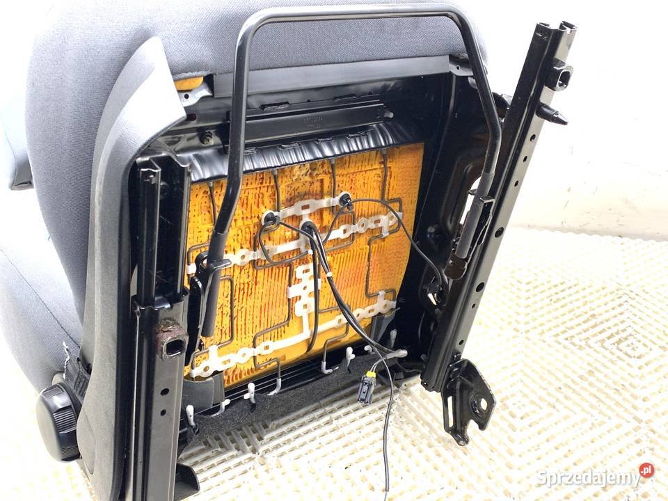 FOTEL PRAWY PRZÓD FIAT LINEA Hatchback SIEDZENIE