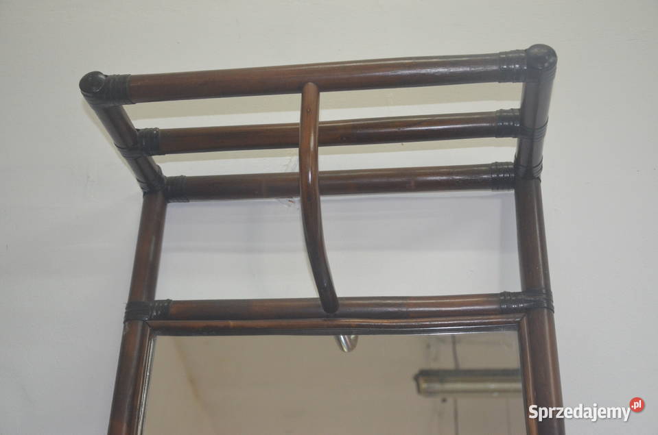 lustro z półkami z bukowego drewna Bydgoszcz