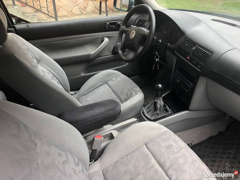 Volkswagen Golf IV 4 zielony 16 długie opłaty do 1600cm3 Golf Suchedniów sprzedam