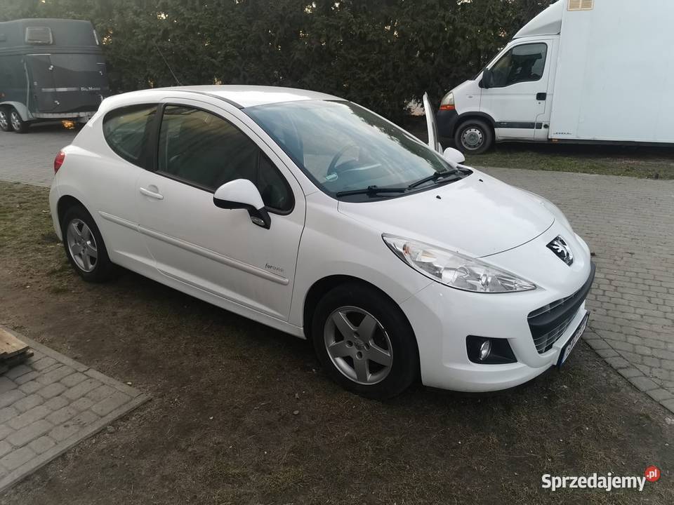 Peugeot 207 14 VTI 2/3 kujawsko-pomorskie