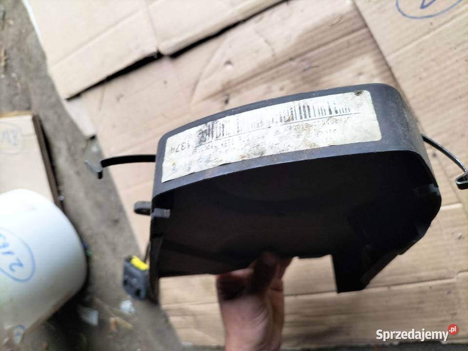 AUDI A4B5 A4 B5 05109123 OSŁONA OBUDOWA ROZRZĄDU sprzedam