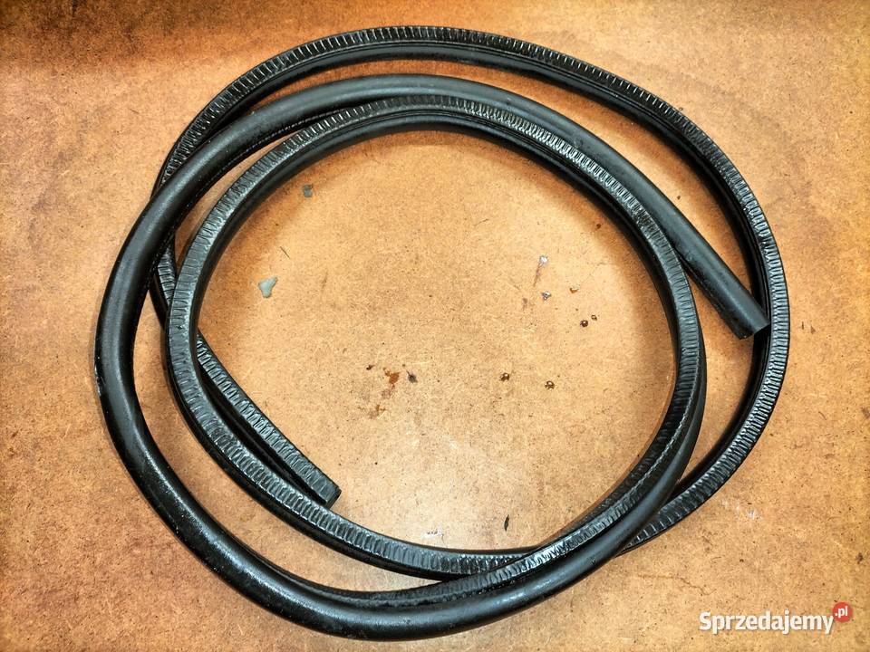 Uszczelka długa maski przedniej BMW E65 E66 Poręba