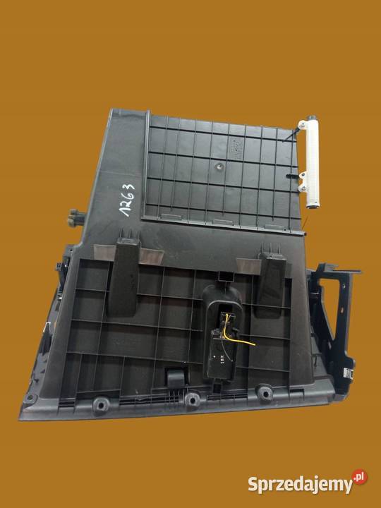 SCHOWEK PRAWY PASAŻERA DESKI EU Hyundai i20 I