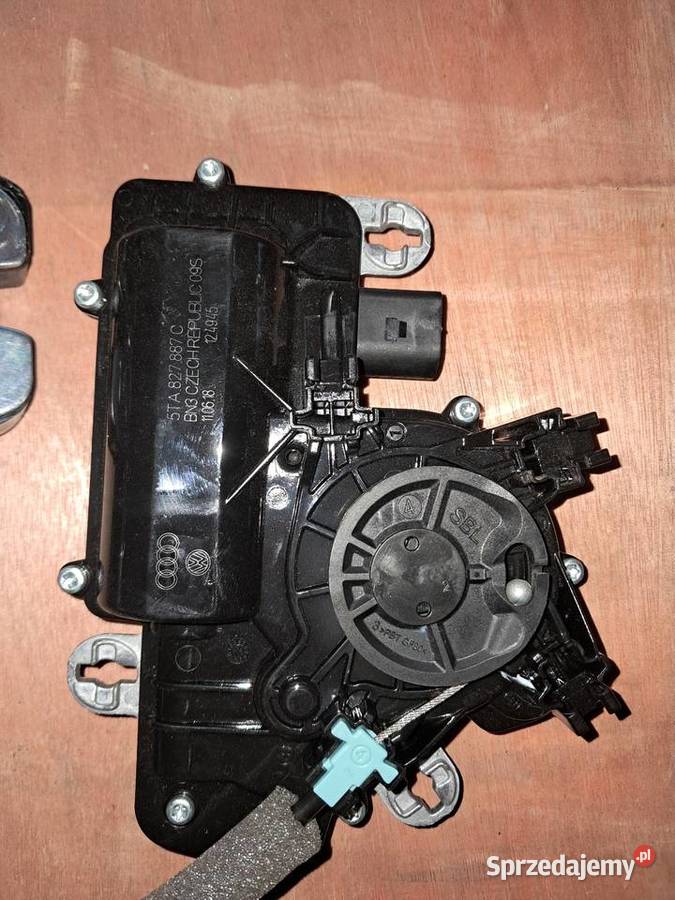 Mechanizm zamek otwieranie klapy Skoda Caroq Rok produkcji 2018 Szczurowa