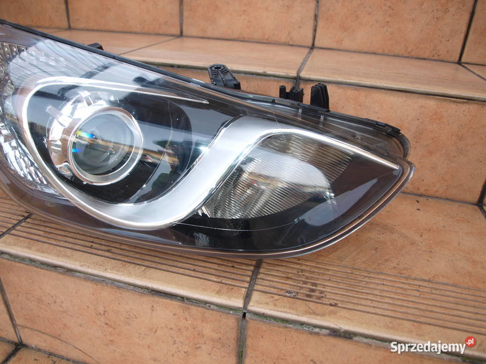 Hyundai i30 i 30 lampa prawa przód 11 pinów 2012 Kalisz