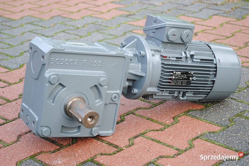 Motoreduktor kątowy 3kw 71obrmin sprzedam