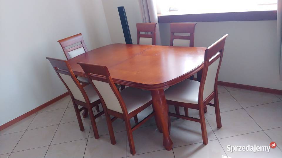 Stół drewniany plus 8 krzeseł łódzkie