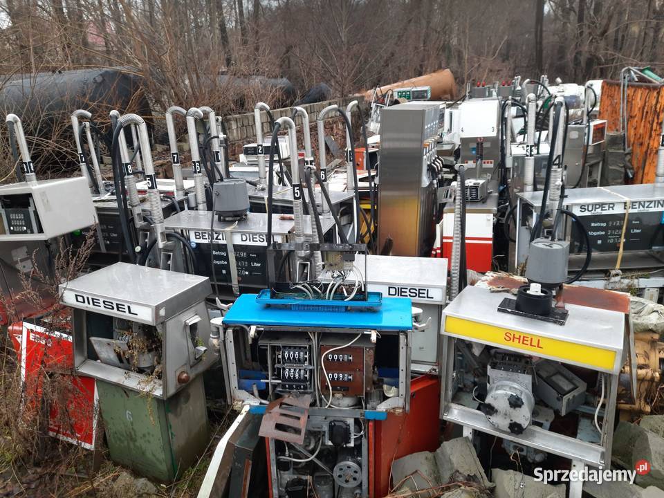 Dystrybutor paliwa kolekcjonerski 70 lata Suchedniów