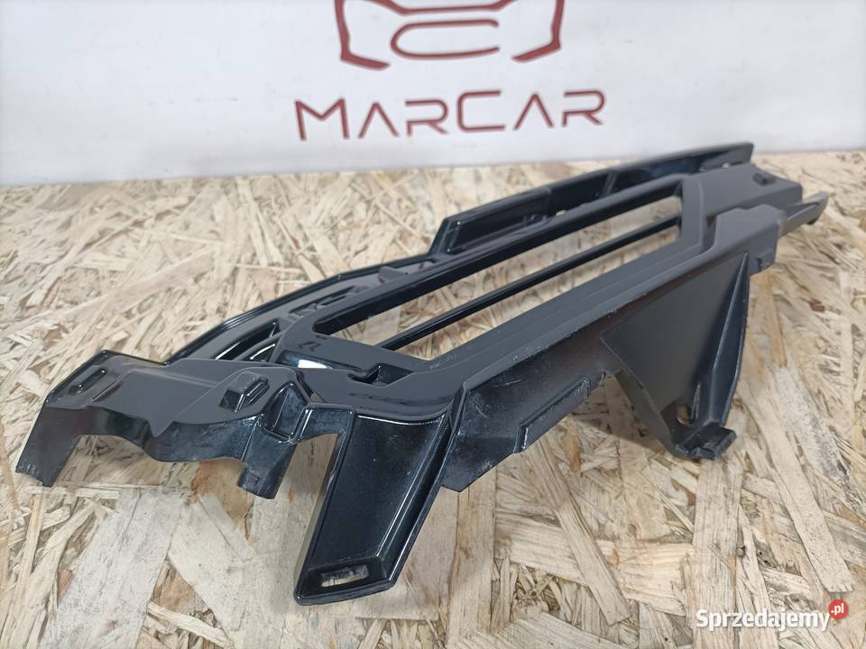 VOLVO XC60 II LIFT RDESIGN KRATKA ZDERZAKA PRAWY Pleszew
