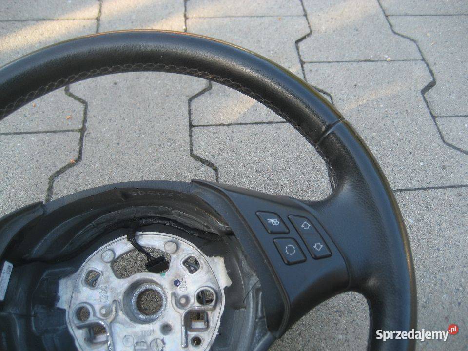 bmw x1 e84 0912r kierownica skóra czarna Rakoniewice