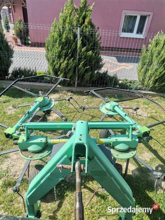 Sprzedam przewracarkę deutzfahr nieuszkodzony Zgrabiarki i przetrząsacze Klimontów