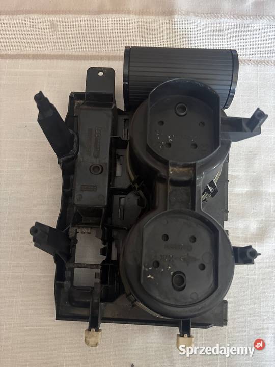 Wenecki uchwyt na Kubek używana półka 3G0862531 Zduny